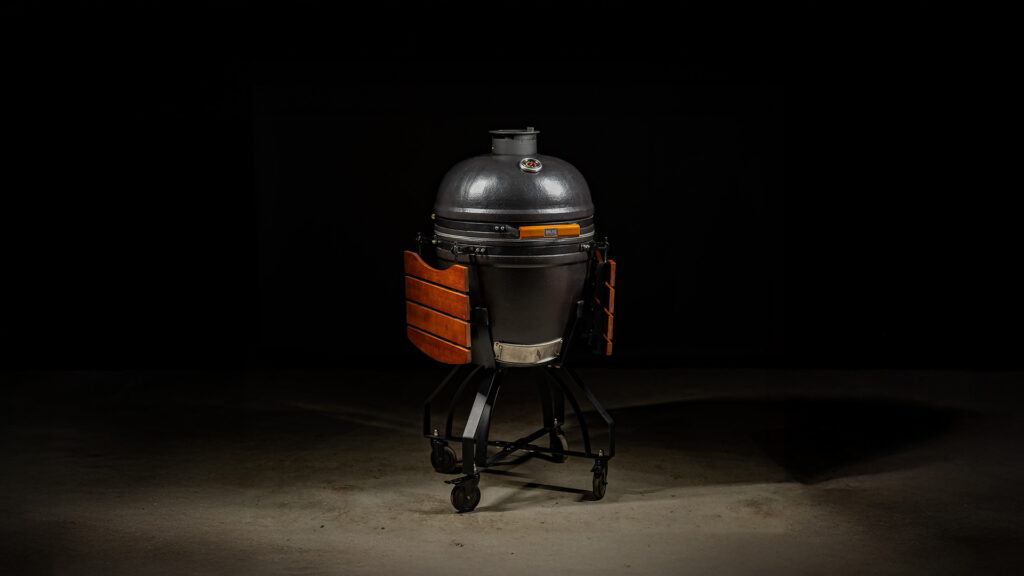 Large-kamado-bbq-Grill-Bill-Pro-2-tables-1.jpg