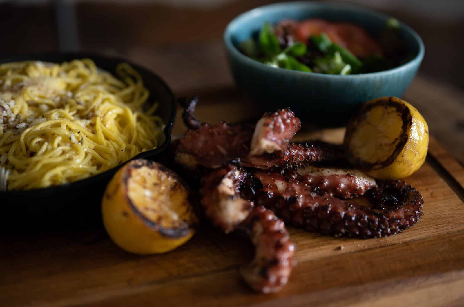 Gegrilde Pulpo met Spaghetti Aglio e olio